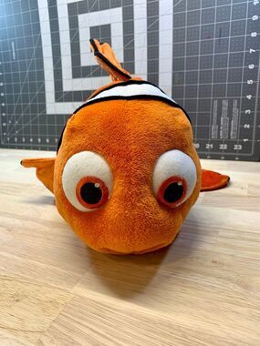 Disney - Pixar - Finding Nemo - Nemo Plush